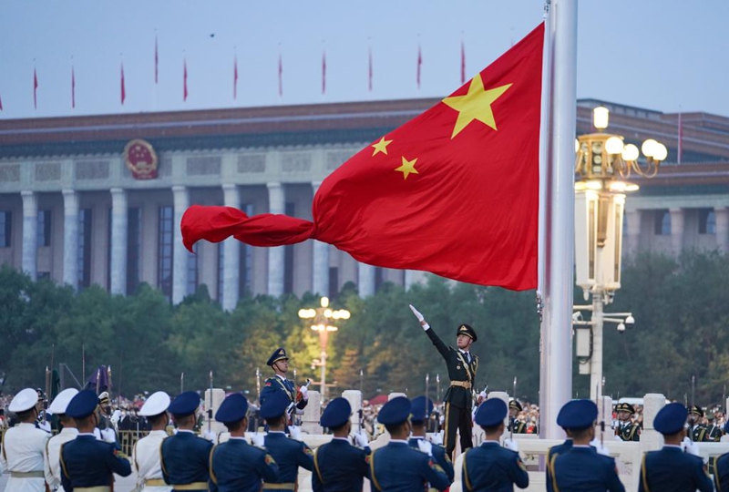 A flag-raising ceremony to celebrate the 73rd anniversary of the founding of the People's Republic of China is held at the Tian'anmen Square in Beijing, capital of China, Oct. 1, 2022. (Xinhua/Chen Zhonghao)