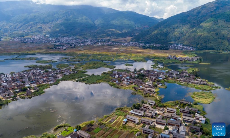Aerial photo taken on Sept. 28, 2022 shows the scenery of Eryuan West Lake in Eryuan County of Dali Bai Autonomous Prefecture, southwest China's Yunnan Province. (Xinhua/Chen Xinbo)