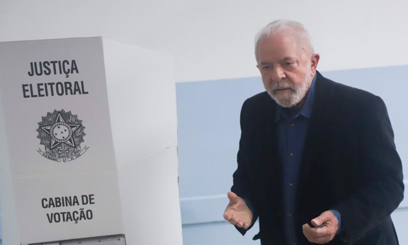 Brazil's former President and current presidential candidate Luiz Inacio Lula da Silva casts his vote at a polling station in Sao Paulo, Brazil, Oct. 2, 2022. (Photo by Rahel Patrasso/Xinhua)