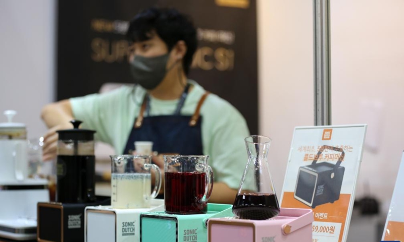 Photo taken on Oct. 7, 2022 shows coffee machines displayed at the Cafe and Bakery Fair in Goyang, South Korea. The fair will last till Oct. 9.Photo:Xinhua