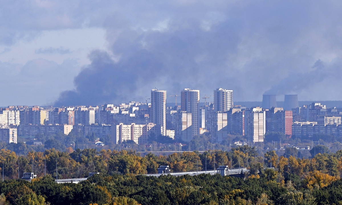 Black smoke rises over Ukraine's capital Kyiv on October 10, 2022, following Russian missile attacks earlier in the day. Photo: VCG