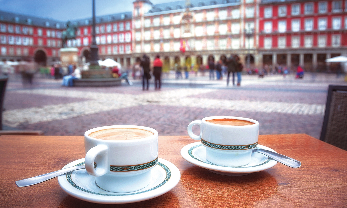 A cafe in Madrid, Spain Photo: VCG