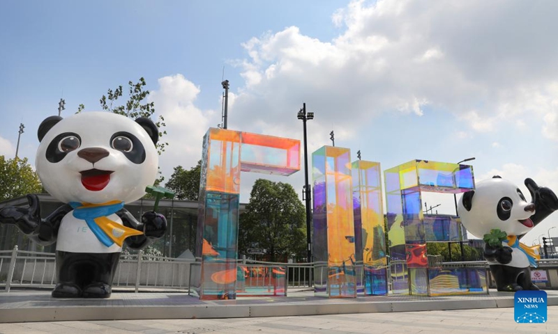 Photo taken on Oct. 15, 2022 shows decorative installations near an entrance of the National Exhibition and Convention Center (Shanghai), the main venue for the China International Import Expo (CIIE), in east China's Shanghai.Photo:Xinhua