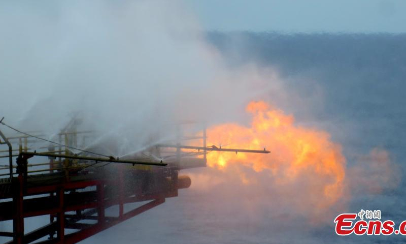 Photo shows deep-sea semi-submersible drilling rig, Hai Yang Shi You (Offshore Oil) 982 at the Baodao 21-1 gas field, the first deep-water deep-stratum large gas field in the South China Sea, Oct. 20, 2022. Photo provided to China News Service