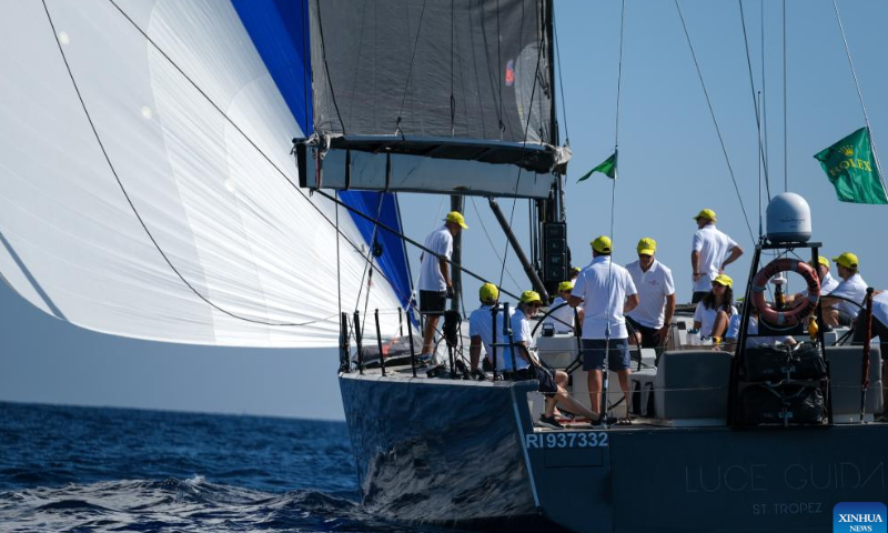 Crew members prepare on the boat before the 2022 Rolex Middle Sea Race (43rd edition) at Valletta Grand Harbour in Valletta, capital of Malta, Oct. 22, 2022. Photo: Xinhua
