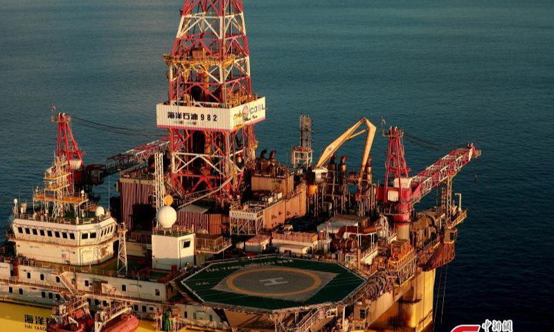 Photo shows deep-sea semi-submersible drilling rig, Hai Yang Shi You (Offshore Oil) 982 at the Baodao 21-1 gas field, the first deep-water deep-stratum large gas field in the South China Sea, Oct. 20, 2022. Photo provided to China News Service