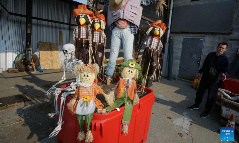 A Halloween-themed decoration is displayed outside a house in Vancouver, British Columbia, Canada, on Oct. 17, 2022.(Photo: Xinhua)