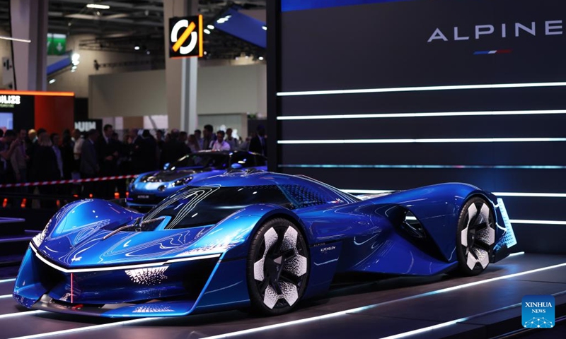 A Hydrogen concept Alpine Alpenglow is presented during the Paris Motor Show in Paris, France, Oct. 17, 2022. The 89th Paris Motor Show is held here from Oct. 17 to 23.(Photo: Xinhua)