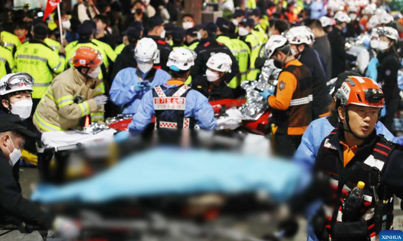 Rescuers work at the site of a stampede accident in Itaewon, a district of Seoul, South Korea, Oct. 30, 2022. At least 146 people were killed and 150 others injured in a stampede accident that occurred Saturday night at Itaewon, a district of the South Korean capital Seoul, during Halloween gatherings, local authorities said early Sunday morning. Photo: Xinhua