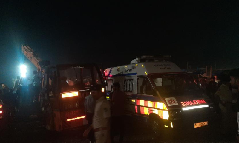 This photo taken on Oct. 30, 2022 shows rescue operation going next to a collapsed cable bridge in Morbi district of India's western state of Gujarat. The death toll has risen to 60 in the bridge collapse in India's western state of Gujarat on Sunday evening, said media reports. Photo: Xinhua