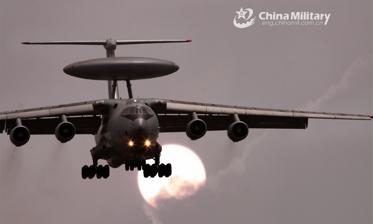 A KJ-500 Airborne Early Warning (AEW) aircraft attached to the PLA Air Force heads back to the airport. Photo:China Military