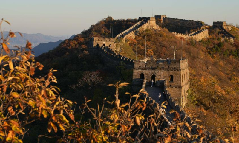 Tourists visit the Mutianyu section of the Great Wall in Beijing, capital of China, Oct. 22, 2022. Photo: Xinhua