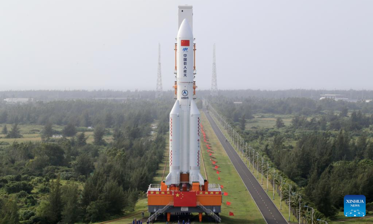 The combination of China's space station lab module Mengtian and its carrier rocket Long March-5B Y4 is transported to the launch area at the Wenchang Spacecraft Launch Site in south China's Hainan Province, Oct 25, 2022. Photo:Xinhua