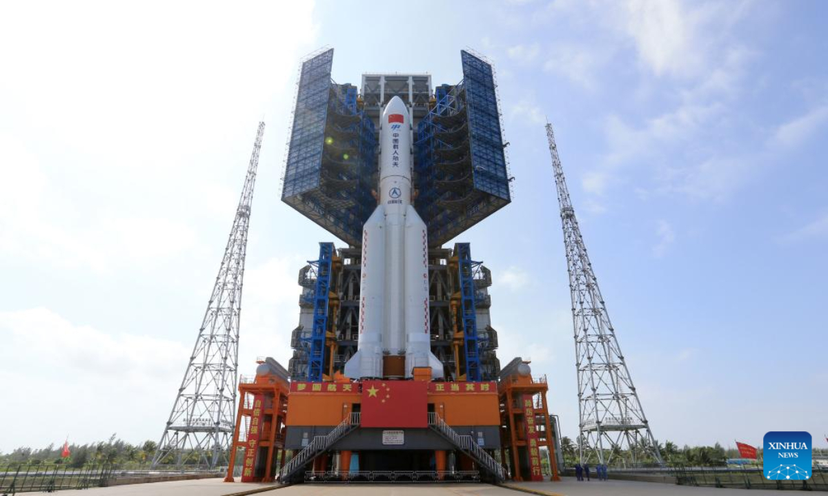The combination of China's space station lab module Mengtian and its carrier rocket Long March-5B Y4 is transported to the launch area at the Wenchang Spacecraft Launch Site in south China's Hainan Province, Oct 25, 2022. Photo:Xinhua