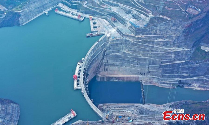 Water at the Baihetan Hydropower Station reaches the normal level of 825 meters for the first time on Monday, Oct. 24, 2022. (Photo provided to China News Service) 