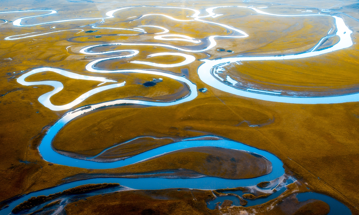 An aerial view of the Yellow River upstream as it traverses the Aba Tibetan and Qiang Autonomous Prefecture in Southwest China's Sichuan Province Photo: VCG