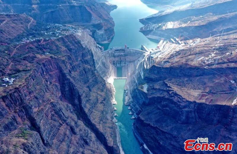 Water at the Baihetan Hydropower Station reaches the normal level of 825 meters for the first time on Monday, Oct. 24, 2022. (Photo provided to China News Service)
