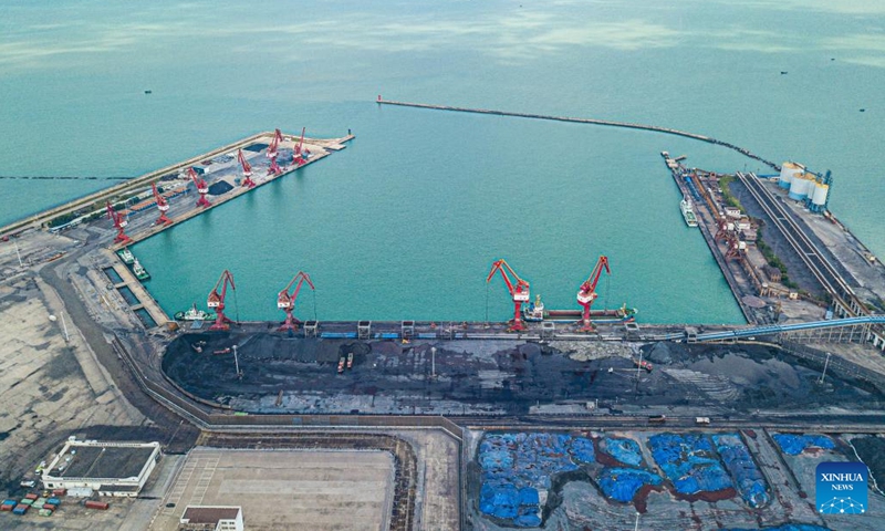 This aerial photo taken at the Dongfang Lingang Industrial Park shows the Basuo Port in Dongfang City, south China's Hainan Province, Oct. 23, 2022. Located in Dongfang City, the Dongfang Lingang Industrial Park is one of the key parks of Hainan free trade port. The industrial Park is gradually forming into a high-tech industrial base, featuring petrochemical new materials, marine equipment manufacturing and clean energy.(Photo: Xinhua)