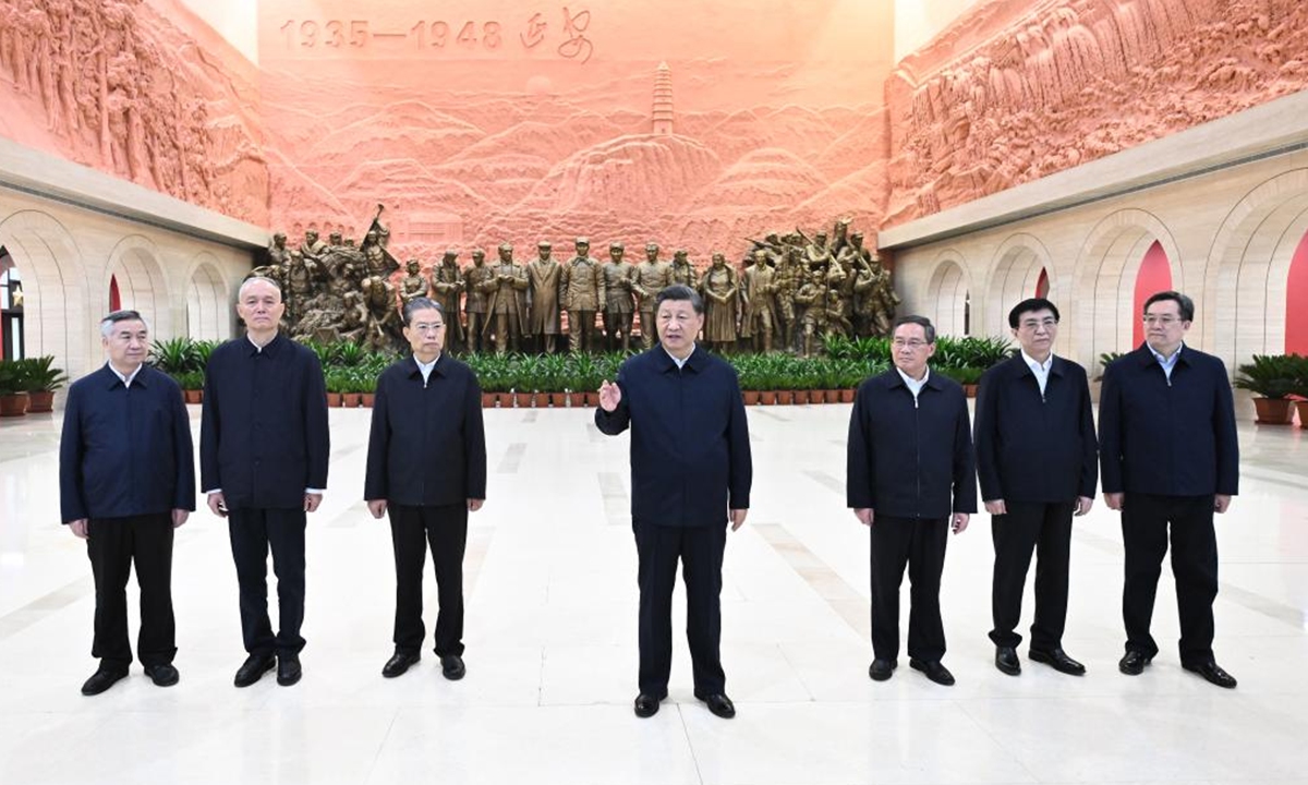 Xi Jinping delivers an important speech after visiting an exhibition on the 13 years of the Communist Party of China (CPC) Central Committee in Yan'an at the Yan'an Revolutionary Memorial Hall in Yan'an, northwest China's Shaanxi Province, October 27, 2022. Photo: Xinhua