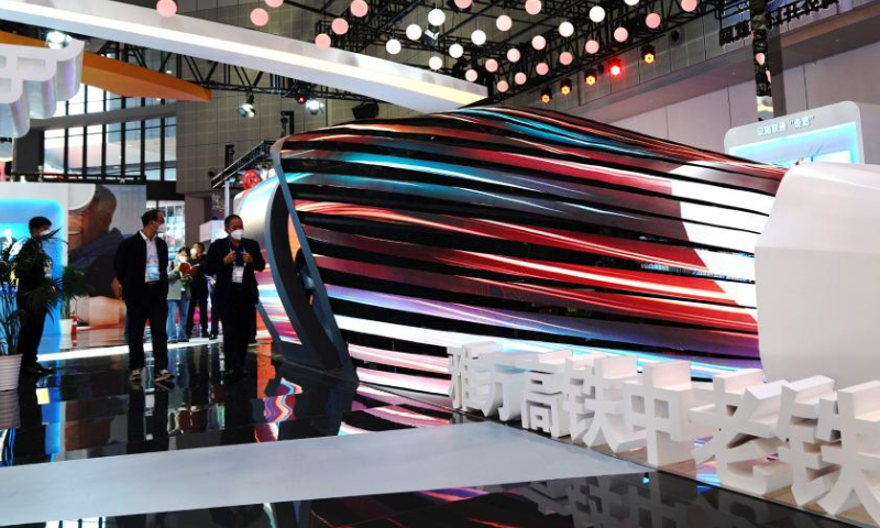 People visit an exhibition themed Ten Years of the New Era during the fifth China International Import Expo (CIIE) at the National Exhibition and Convention Center (Shanghai) in east China's Shanghai, Nov. 6, 2022. Photo: Xinhua