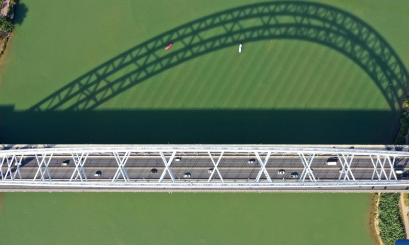This aerial photo taken on Nov. 4, 2022 shows a cityscape on the banks of the Yongjiang River in Nanning, south China's Guangxi Zhuang Autonomous Region. Photo: Xinhua
