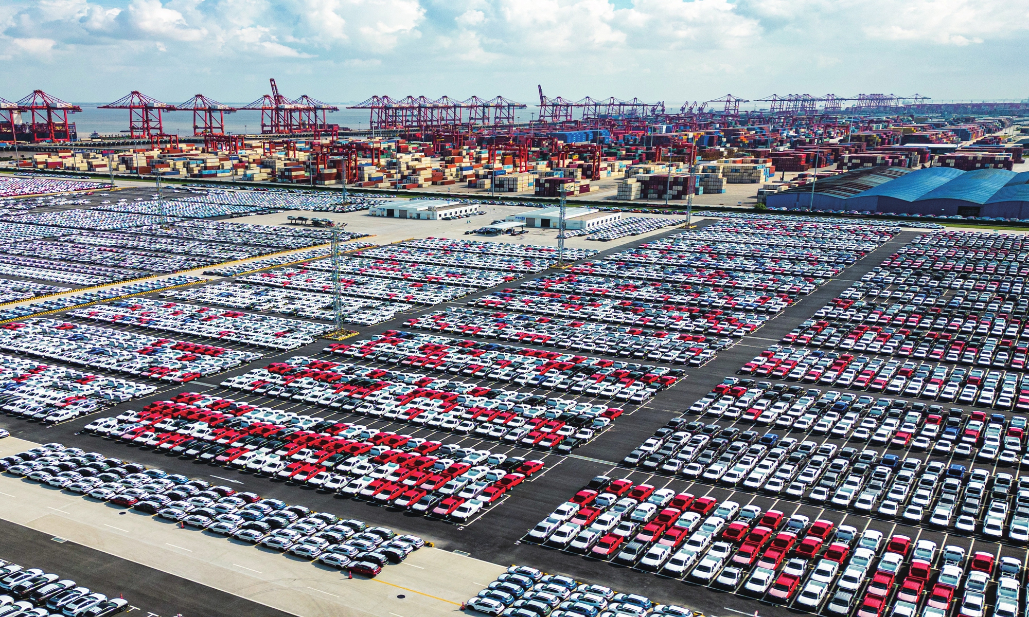 Automobiles are ready to be exported from the Taicang Port, East China’s Jiangsu Province, on October 31, 2022. Cars handled by the port from January to September reached 218,700, of which 60,700 were exported. The car throughput in September reached 33,700, with 22,500 being exported, hitting a record high. Photo: cnsphoto. 