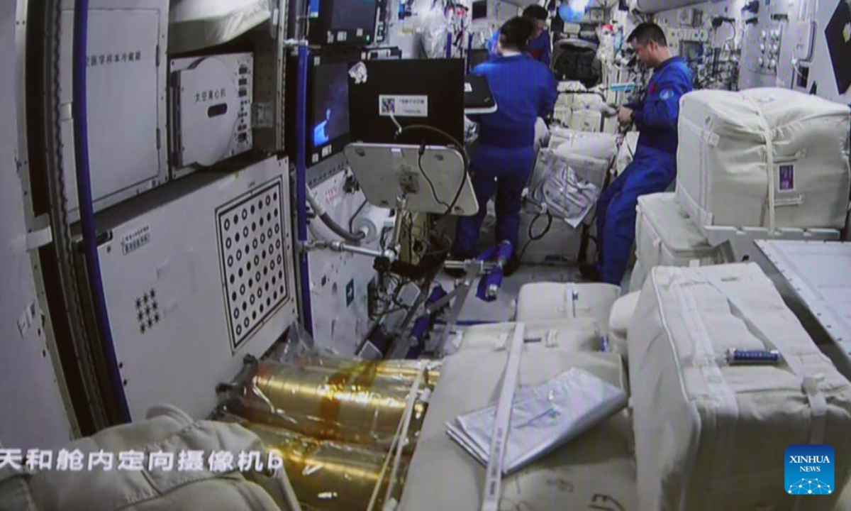This screen image captured at Beijing Aerospace Control Center on Nov 12, 2022 shows the inside view of the core module Tianhe after China's cargo spacecraft Tianzhou-5 conducting a fast automated rendezvous and docking with the combination of the space station Tiangong. Photo:Xinhua
