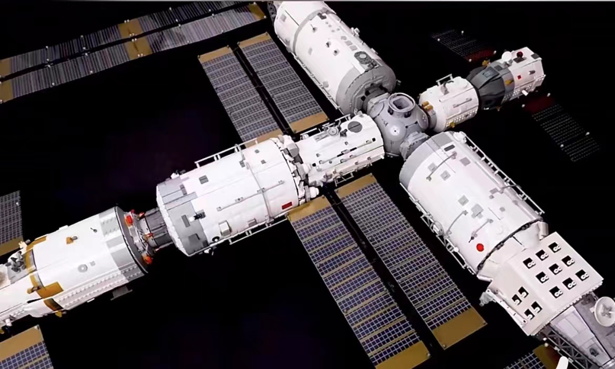 The model of China's space station out of building blocks including several important parts of the space station: the Wentian laboratory module, the Mengtian laboratory module, the Tianzhou cargo spacecraft and the Shenzhou manned spacecraft. Photo:CCTV News