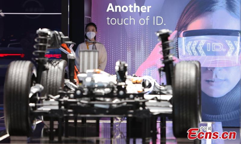 An exhibit is displayed at the automobile exhibition area of the fifth China International Import Expo (CIIE) at the National Exhibition and Convention Center in Shanghai, Nov. 7, 2022. (Photo: China News Service/Yin Liqin)


