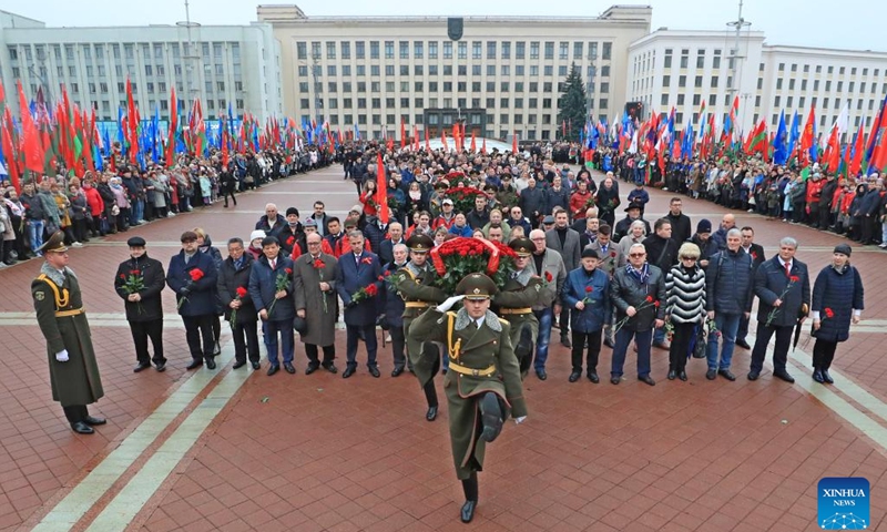 People attend an event to mark the 105th anniversary of the 1917 October Revolution, in Minsk, Belarus, Nov. 7, 2022.(Photo: Xinhua)