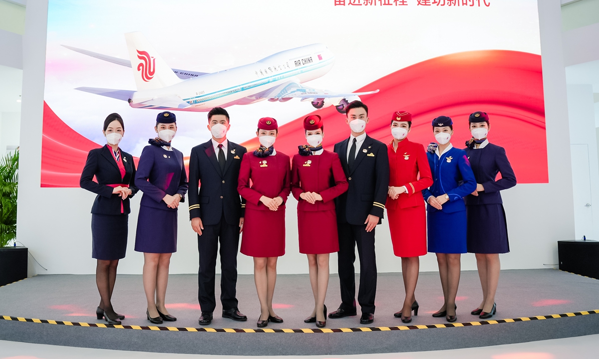 Delegates of the family members under Air China Ltd make their debut at the Zhuhai Airshow on December 8, 2022. Photo: Courtesy of Air China