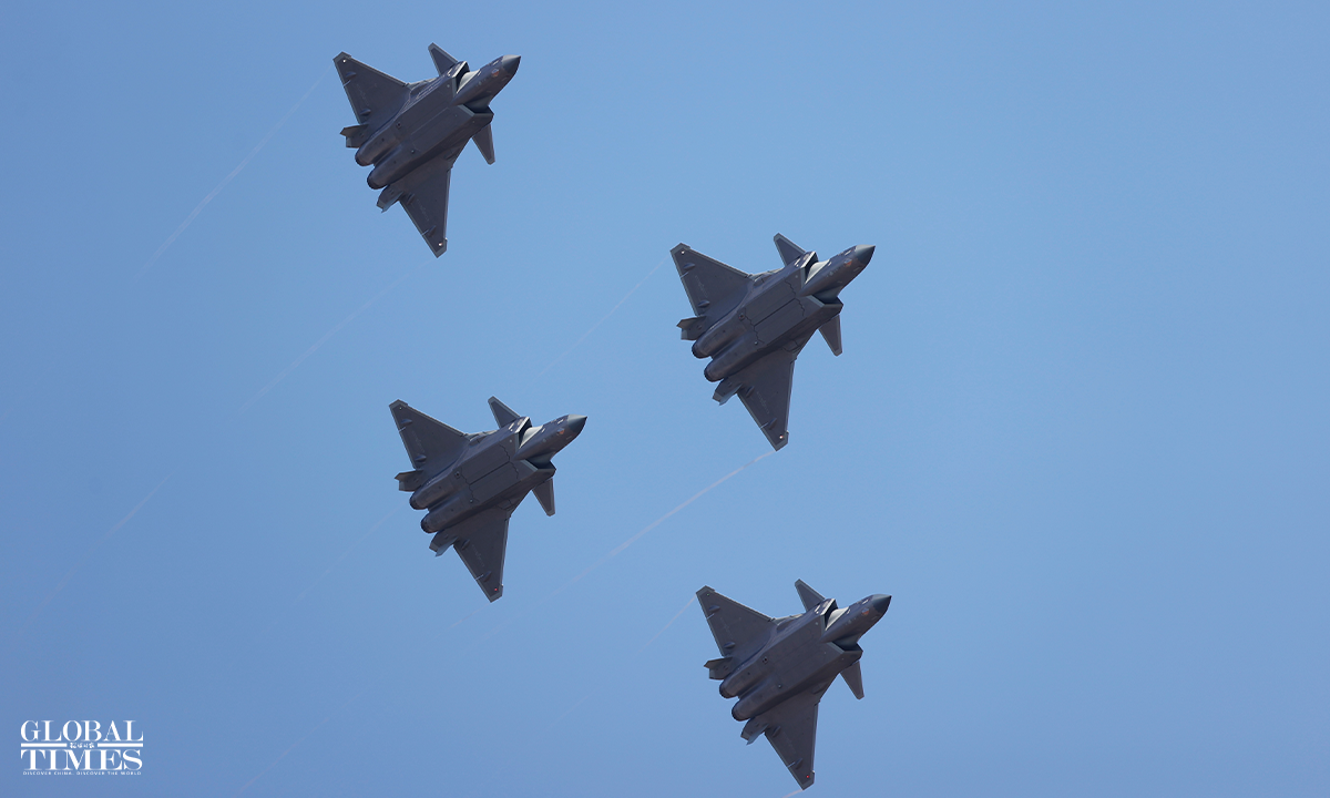 Four J-20 stealth fighter jets perform in formation during Airshow China 2022 in Zhuhai, South China's Guangdong Province, on November 9, 2022. Photo: Cui Meng/GT
