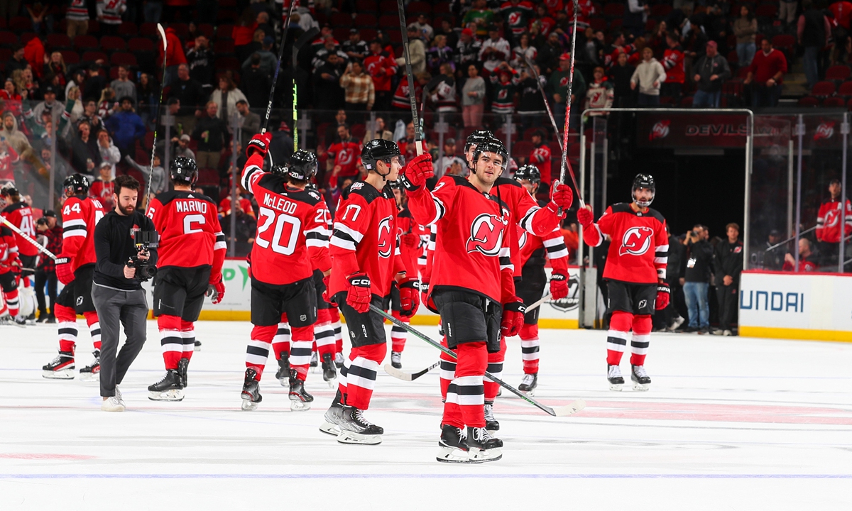 Devils beat Flames 3-2 on Hischier goal for 7th win in row - The