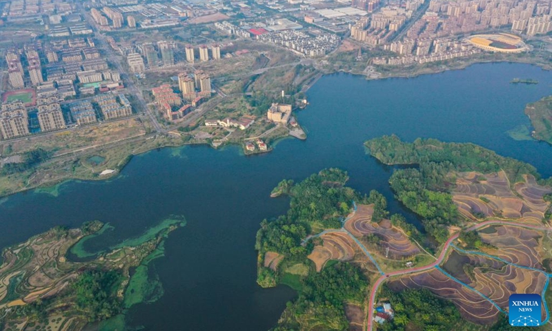 This aerial photo taken on Nov. 7, 2022 shows the Shuanggui Lake national wetland park in Liangping District of southwest China's Chongqing. Liangping District won the International Wetland City from the Ramsar Convention this year. The district has built a national-level wetland park, Shuanggui Lake national wetland park.(Photo: Xinhua)
