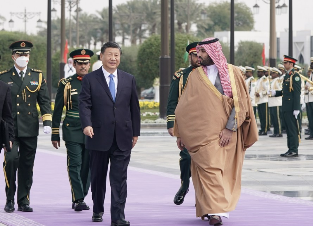 Chinese President Xi Jinping attends a welcoming ceremony held by Saudi Crown Prince and Prime Minister Mohammed bin Salman Al Saud on behalf of King Salman bin Abdulaziz Al Saud at the royal palace in Riyadh, Saudi Arabia, on December 8, 2022. Photo: Xinhua