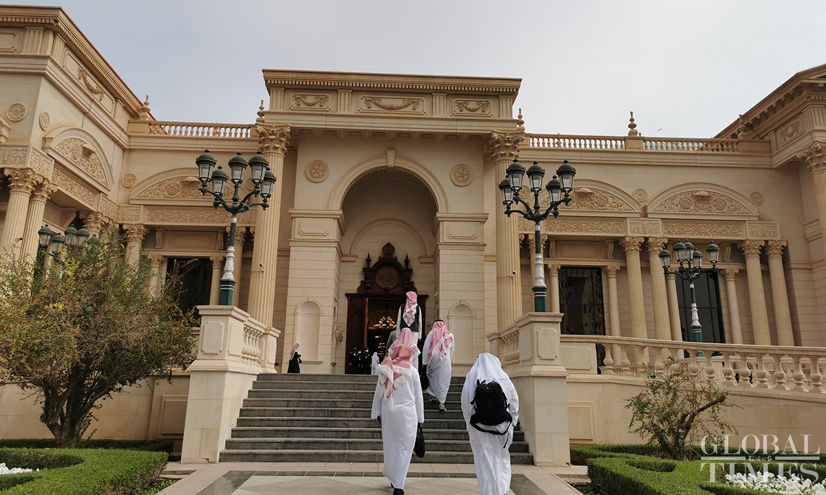 A press conference attended by Saudi Arabian officials including FM Prince Faisal bin Farhan Al Saud will be held on December 9, 2022. Journalists in the conference room at the King Abdul Aziz International Conference Center are standing by. Photo: Xing Xiaojing and Yu Jincui in Riyadh/GT