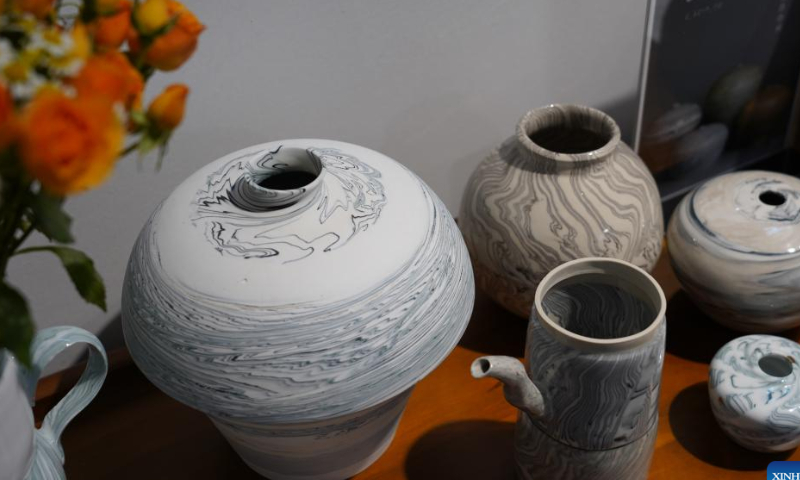 Ceramic works of South Korean ceramist Donghyun Kang are pictured in Jingdezhen, east China's Jiangxi Province, Oct. 27, 2022. Photo: Xinhua