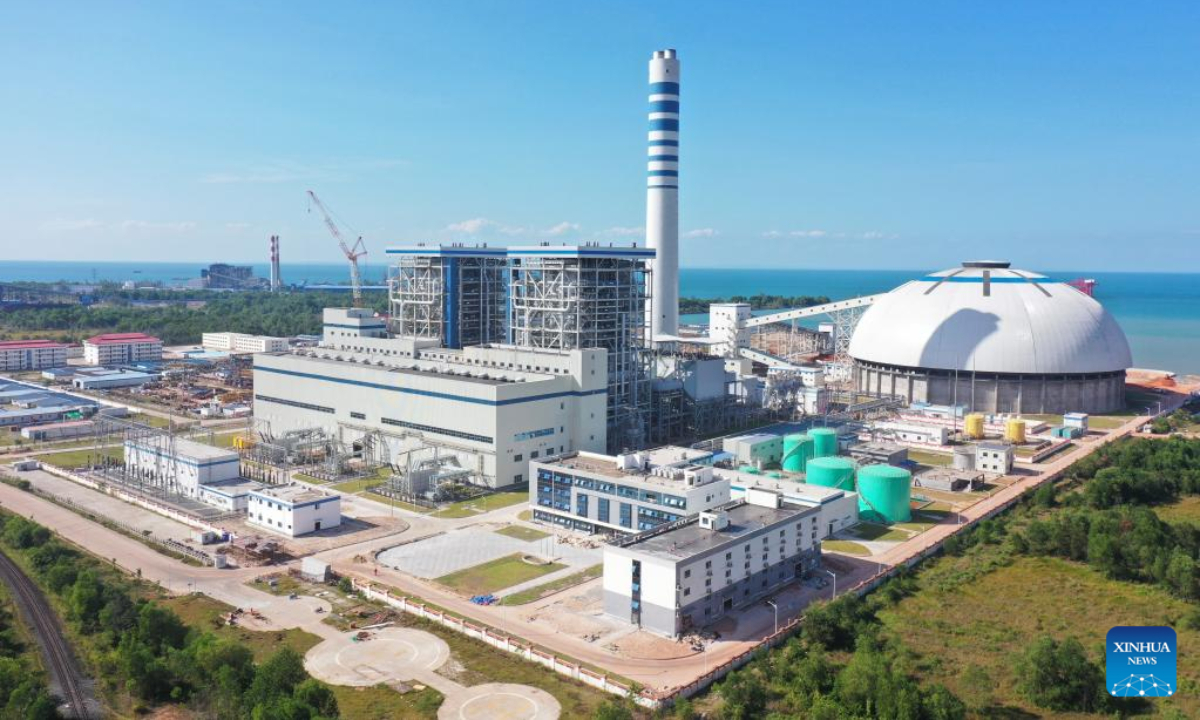 This aerial photo taken on Dec. 16, 2022 shows the Huadian Preah Sihanouk 2×350 MW Coal-fired Power Plant in Preah Sihanouk province, Cambodia. The Huadian Preah Sihanouk coal-fired power plant in Cambodia on Friday passed a commissioning test successfully and was officially put into operation, becoming the largest power generation project in the country. Photo:Xinhua
