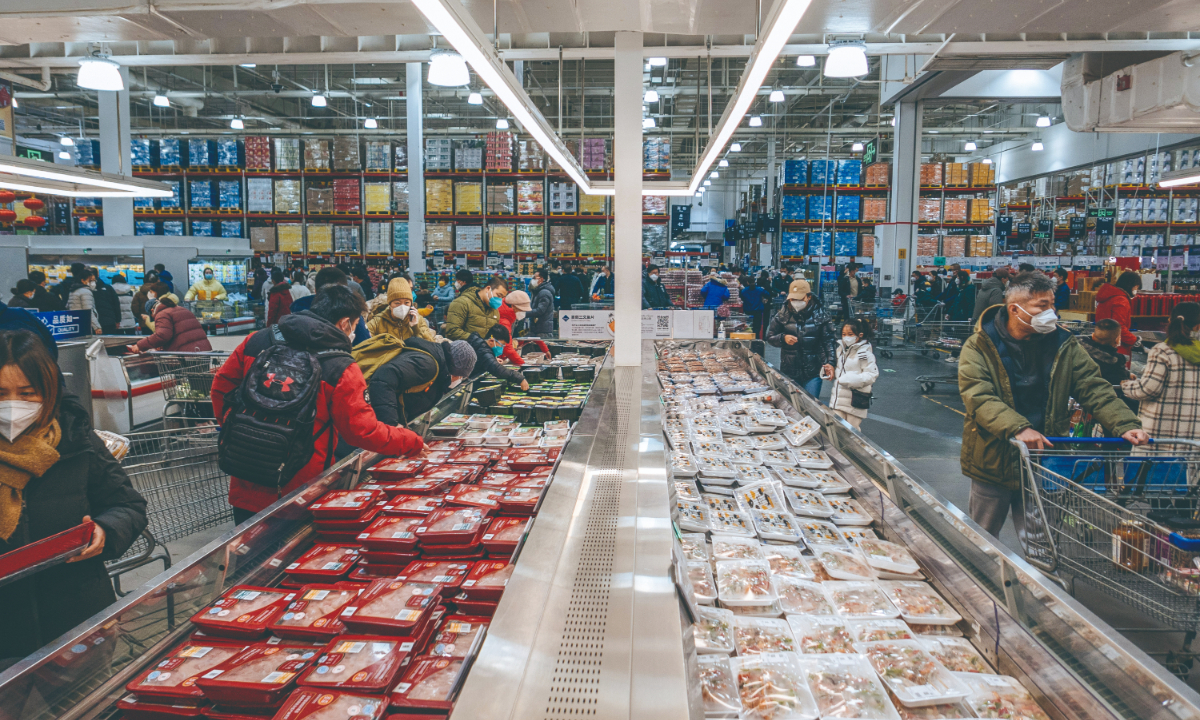 Residents shop at Sam’s Club in Shijingshan district, Beijing on December 17, 2022. Photo: Li Hao/GT