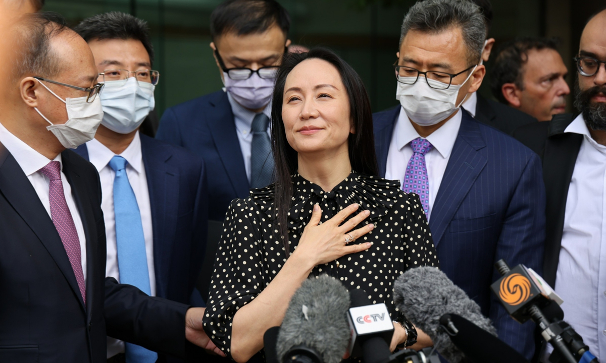 Meng Wanzhou speaks to media outside the British Columbia Supreme Court in Canada. Photo: cnsphoto