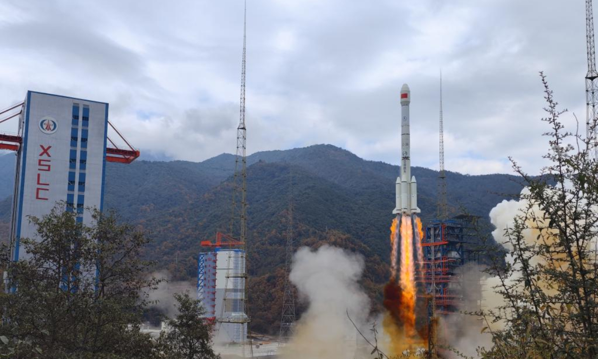 A Long March-3B carrier rocket carrying the Shiyan-10 02 satellite blasts off from the Xichang Satellite Launch Center in southwest China's Sichuan Province, Dec 29, 2022. Photo:Xinhua