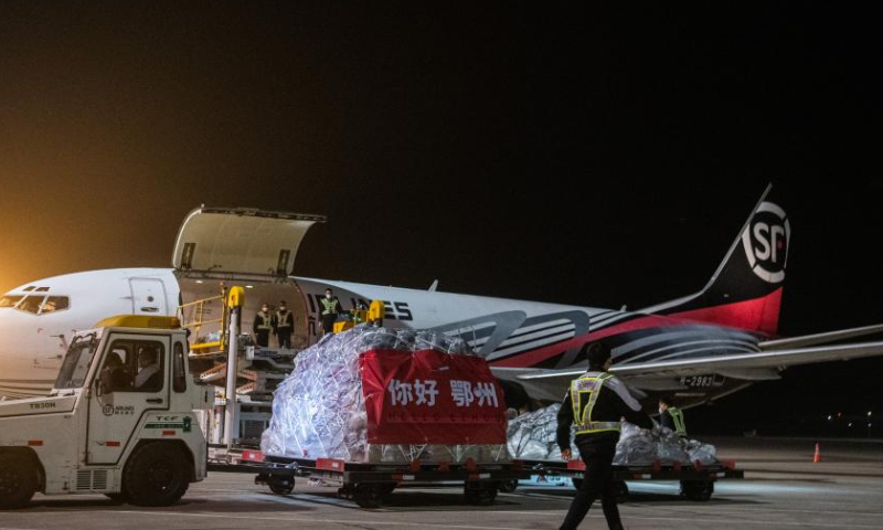 This photo taken on Nov. 27, 2022 shows an all-cargo aircraft from Shenzhen being unloaded at the Ezhou Huahu Airport in Ezhou, central China's Hubei Province.

China's first professional cargo hub airport in the city of Ezhou, central China's Hubei Province, on Sunday launched its first all-cargo air route, linking Ezhou with Shenzhen in south China's Guangdong Province.

The Ezhou Huahu Airport is also the first professional cargo hub airport in Asia and the fourth of its kind in the world. Since the airport was put into operation on July 17, it has opened multiple passenger routes linking Ezhou with cities including Beijing, Shanghai, and Xiamen.

The airport said it will also open an all-cargo air route linking Ezhou and Shanghai soon. (Xinhua/Wu Zhizun)