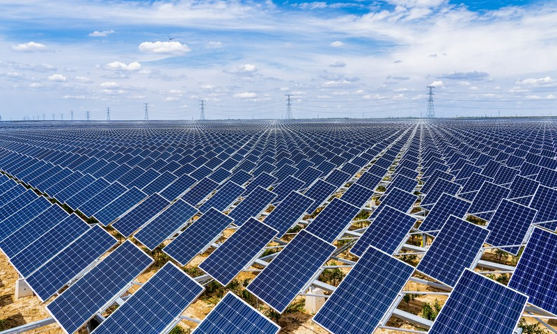 This photo taken on Oct. 18, 2021 shows a view of the Baofeng farming-light integrated photovoltaic power station in northwest China's Ningxia Hui Autonomous Region. (Xinhua)