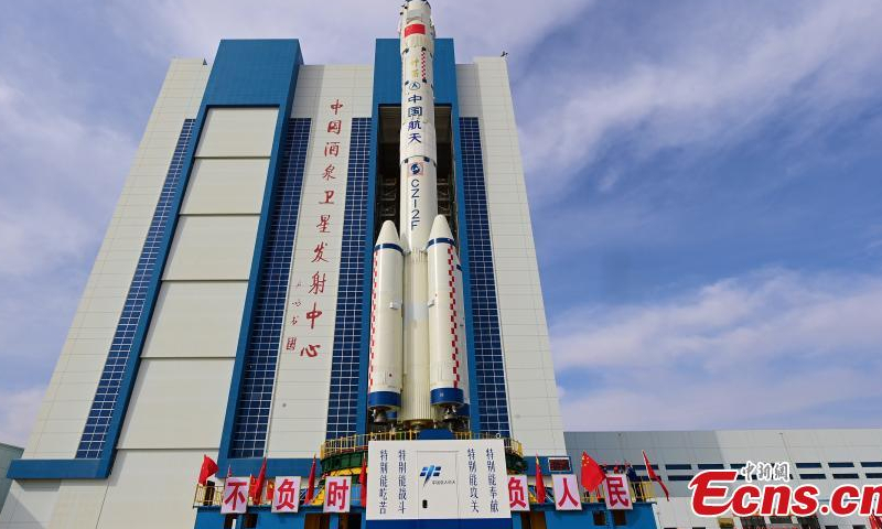 The combination of Long March-2 Y15 rocket carrier and Shenzhou-15 crewed spaceship is transported to the launch area of the Jiuquan Satellite Launch Center in northwest China, Nov. 21, 2022. (Photo: China News Service/Wang Jiangbo)