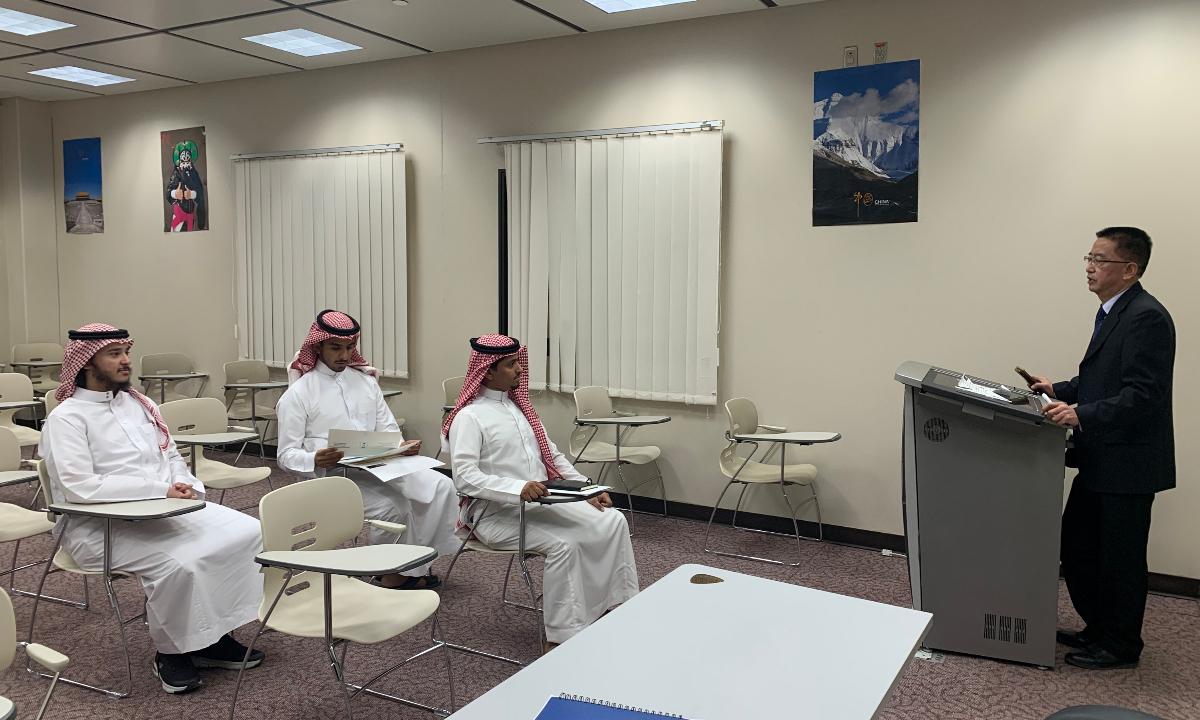 Some Saudi students at the Riyadh-based King Saud University take Chinese language class. Photo: Xing Xiaojing/GT