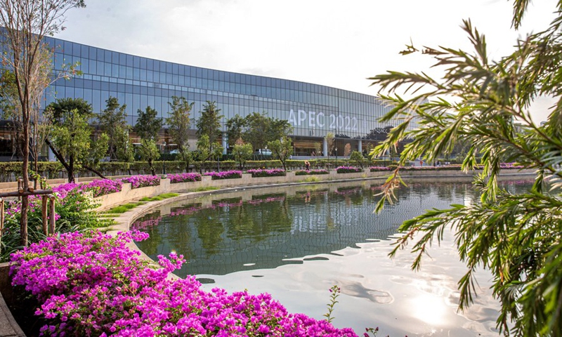 Photo taken on Nov. 12, 2022, shows the Queen Sirikit National Convention Center in Bangkok, Thailand. (Xinhua/Wang Teng)