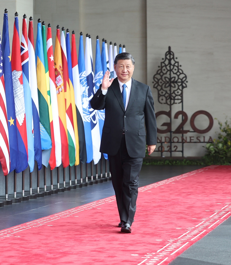 Chinese President Xi Jinping walks to the venue of the 17th summit of the Group of 20 (G20) in Bali, Indonesia, Nov. 15, 2022. Xi delivered a speech titled Working Together to Meet the Challenges of Our Times and Build a Better Future at the summit. The G20 summit kicked off here on Tuesday. (Xinhua/Ju Peng)