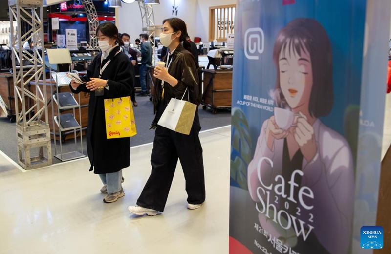 People visit the 2022 Seoul International Cafe Show in Seoul, South Korea, Nov. 23, 2022. The 2022 Seoul International Cafe Show kicked off in Seoul on Wednesday. (Xinhua/Wang Yiliang)