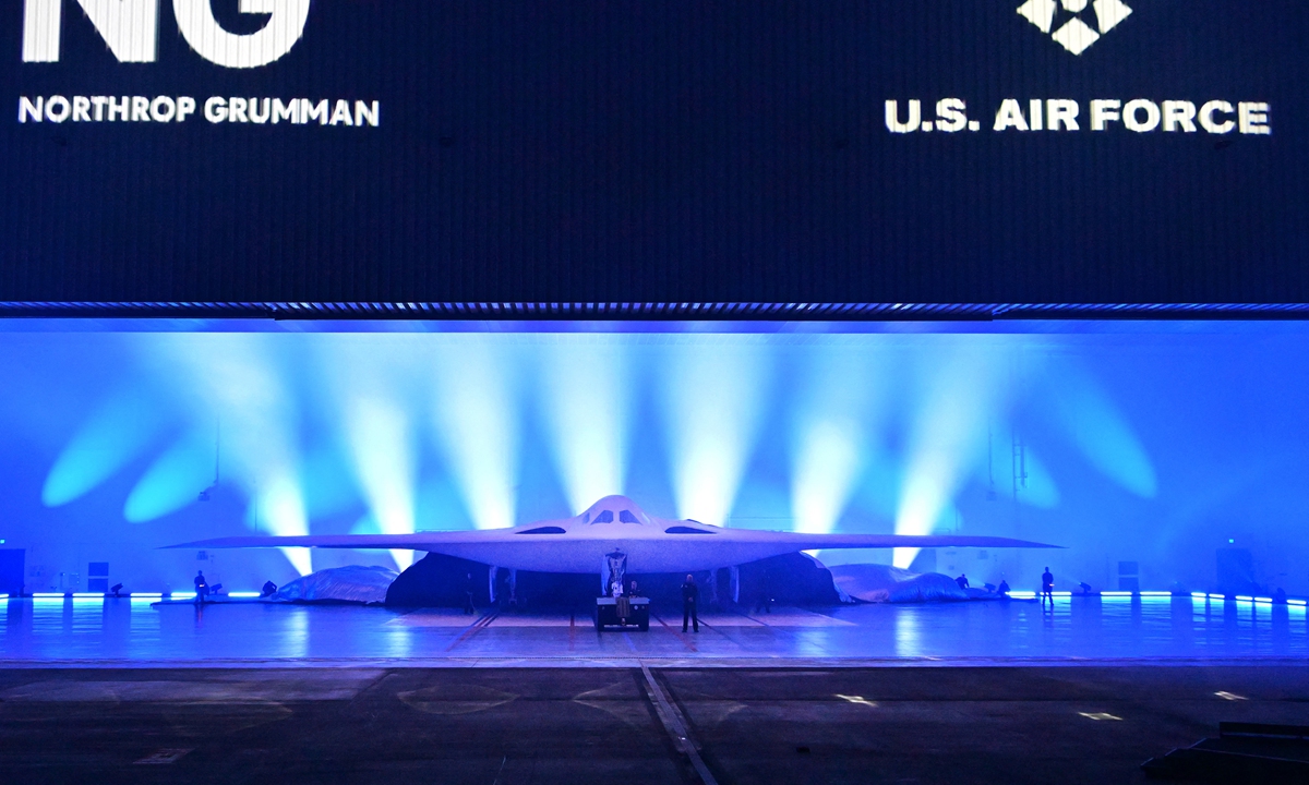 The new B-21 Raider is unveilled during a ceremony at Northrop Grumman's Air Force Plant 42 in Palmdale, California, December 2, 2022.Photo: AFP