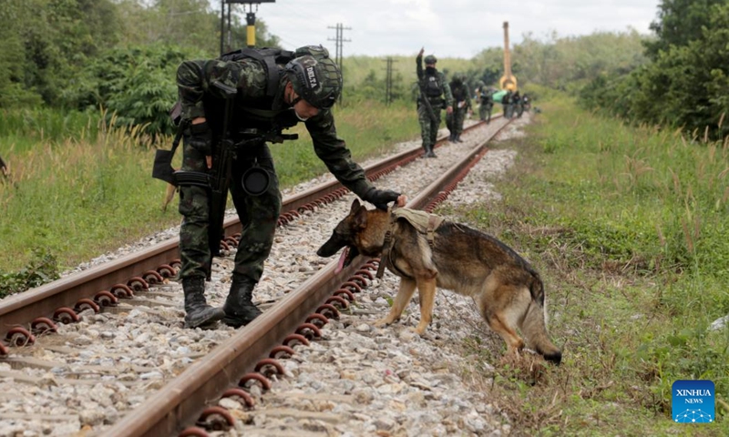 Thai military personnel are on duty at a railway in Songkhla province, Thailand, on Dec. 6, 2022. An explosion at a railway in Thailand's southern Songkhla province killed at least three people and injured four others early Tuesday, according to the State Railway of Thailand.(Photo: Xinhua)